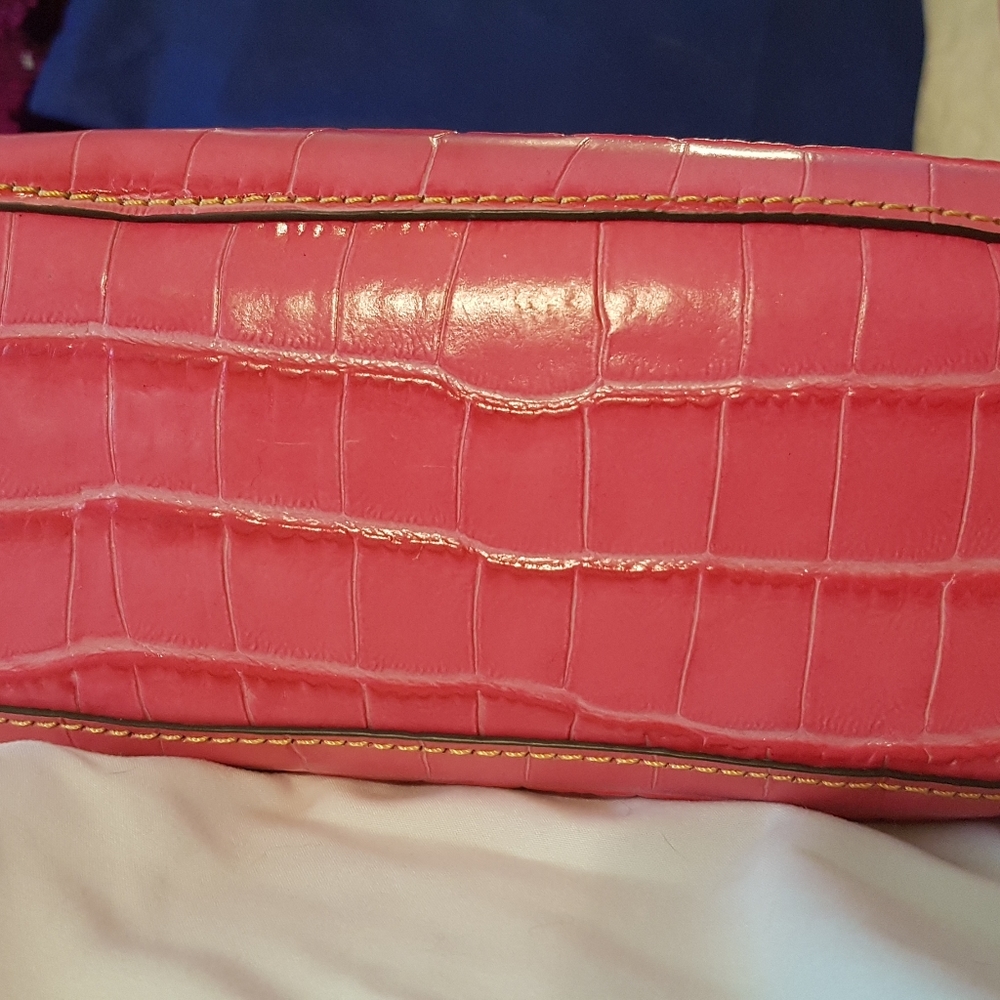 Dooney n Bourke NWT  Croco sm Kiley hobo hot pink - Picture 12 of 14